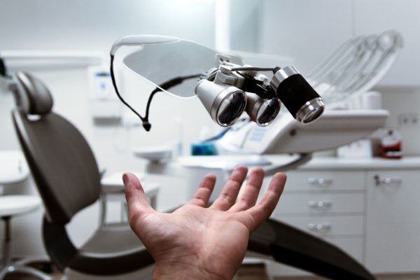 How Do I Choose a LASIK Doctor? featured image